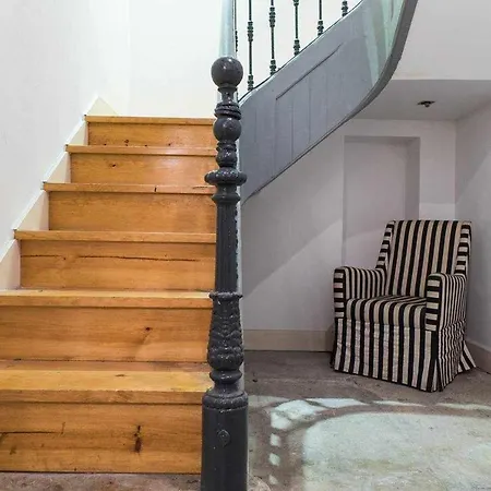 Apartment Charmingloft Avenida Large And Stylish