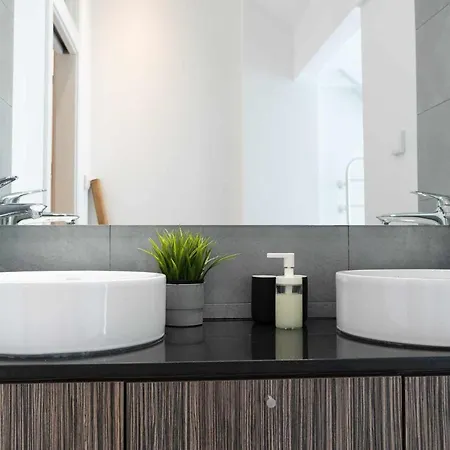 Appartement Charmingloft Avenida Large And Stylish *