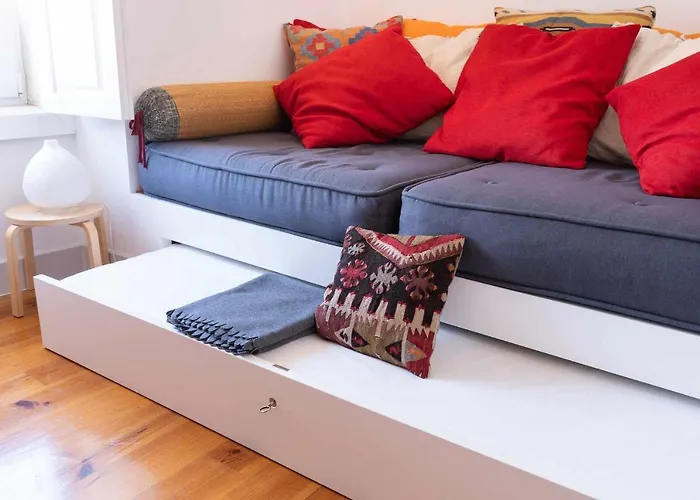 Apartment Charmingloft Avenida Large And Stylish