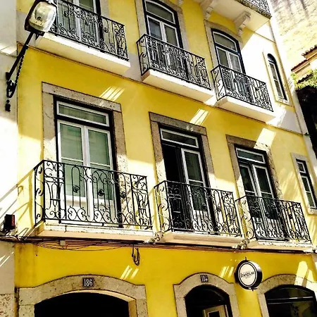 Charmingloft Avenida Large And Stylish Апартаменты *