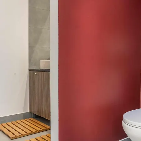 Апартаменты Charmingloft Avenida Large And Stylish